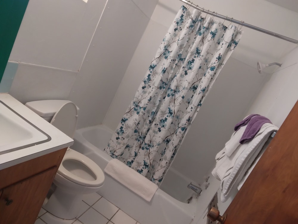 Capri Motel - photo 15
