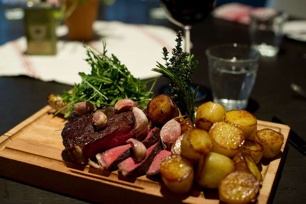 מזון ומשקאות