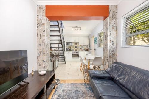 1 Bedroomed Serendipity Cottage West Beach Cape Town