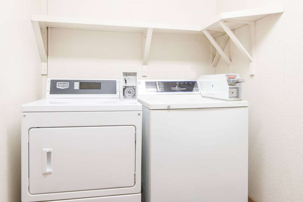 Super 8 by Wyndham Santa Rosa - photo 14