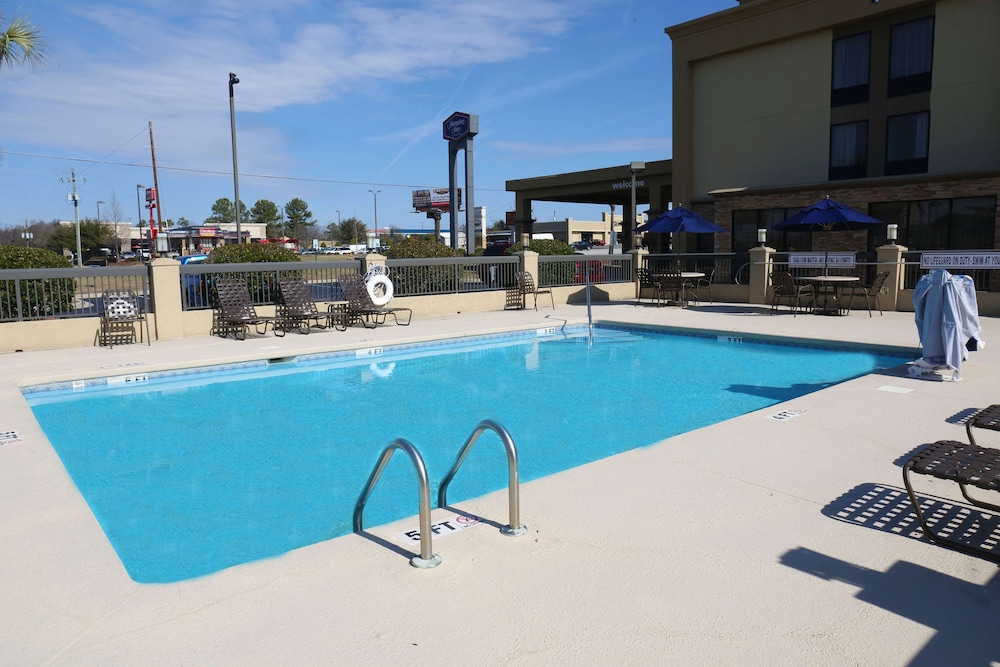 Hampton Inn Sumter - photo 24