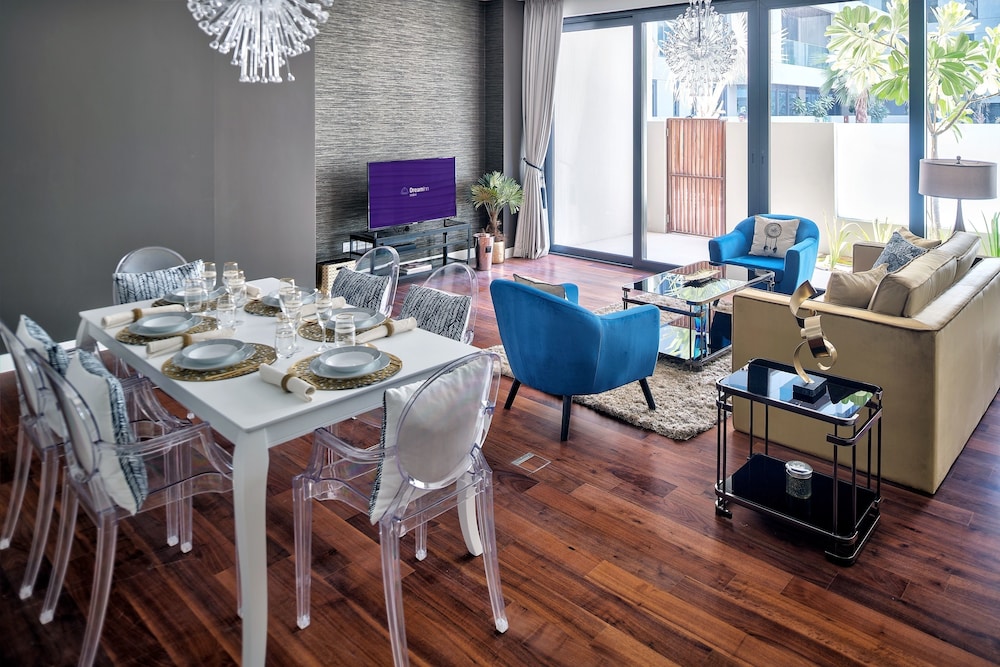 Dream Inn City Walk Modern & Luxury — 5-Star Luxury Hotel in Dubai, United Arab Emirates