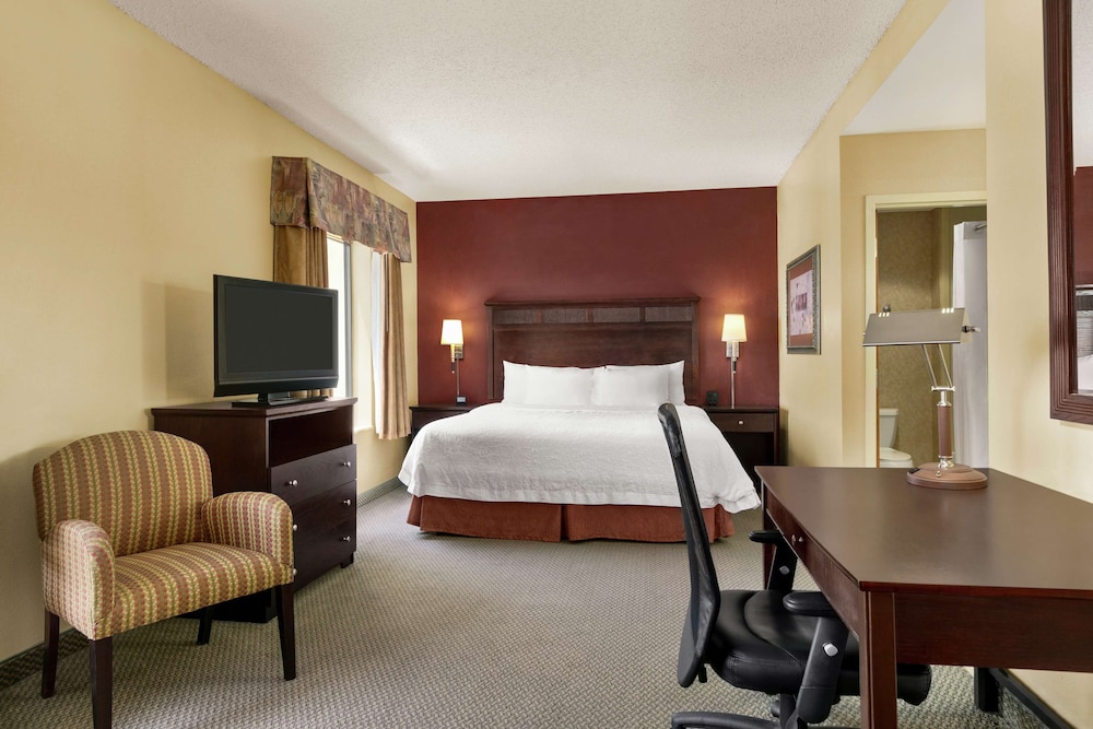 Hampton Inn & Suites Lawton - photo 6