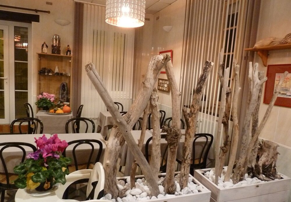 Hotel Restaurant les Paquebots - carbon neutral hotel in Portvendres