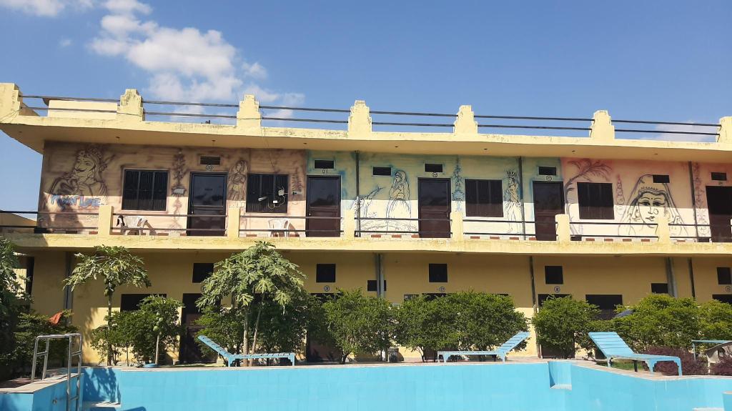 Hotel Moon Lake - carbon neutral hotel in Pushkar