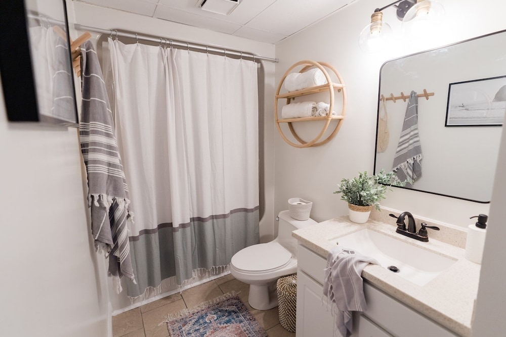 0912 White Linen Room by Atlantic Towers - photo 22