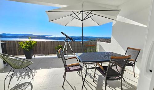 Sea view spacious Archipelago Apartment — 4-Star Luxury Hotel in Sibenik, Croatia