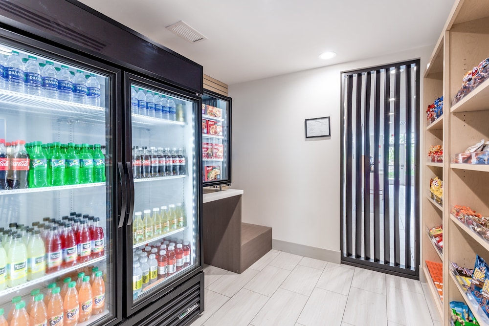 Holiday Inn Express & Suites Hammond by IHG - photo 30