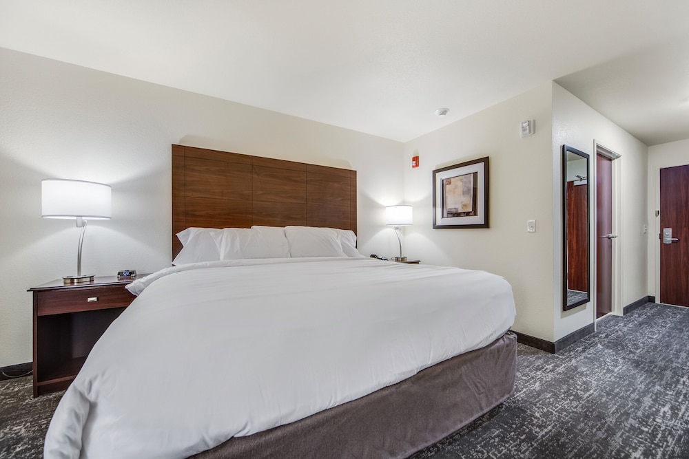 Cobblestone Hotel & Suites Cozad - photo 37