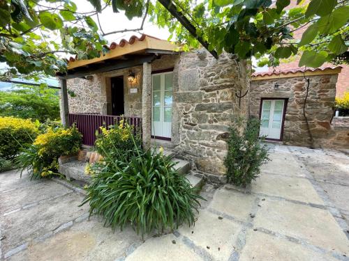 Casa Velha SantiagoFamilyHouse — 4-Star Luxury Hotel in Sever Do Vouga, Portugal