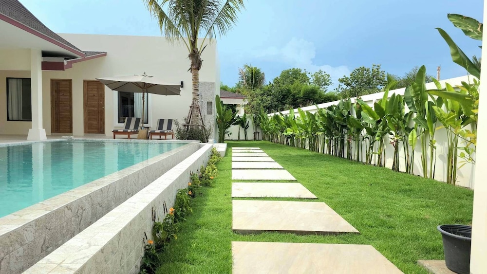 Lespalm Taraburi Pool Villa — 5-Star Luxury Hotel in Phuket, Thailand