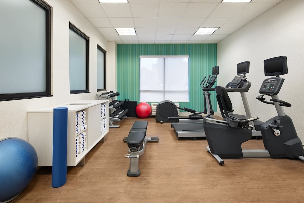 Holiday Inn Express & Suites Seymour by IHG - photo 15