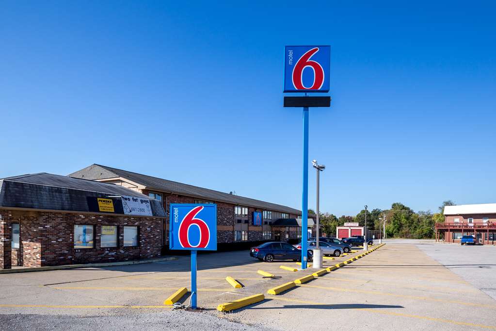 Motel 6 Troy IL - photo 6