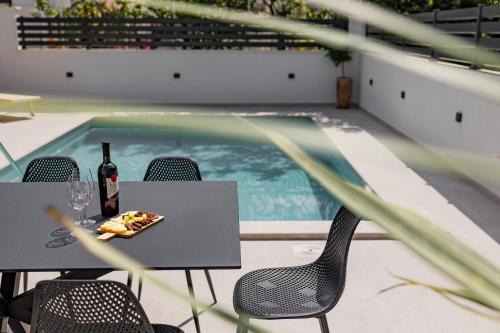 Villa Luce — 4-Star Luxury Hotel in Podstrana, Croatia