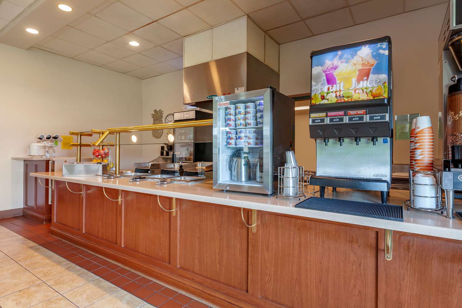 Clarion Suites Central - photo 20
