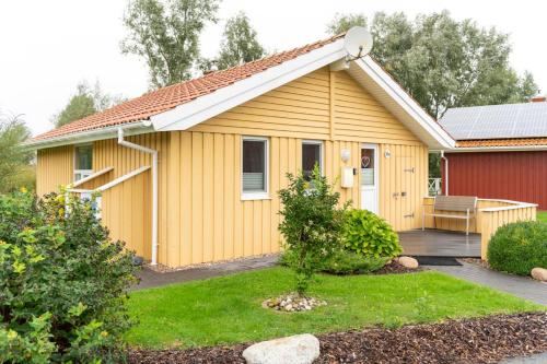 4 Personen Ferienhaus mit Sauna Kaminofen und einen wunderschцnen Garten mit Terrasse in Otterndorf in Otterndorf, Germany