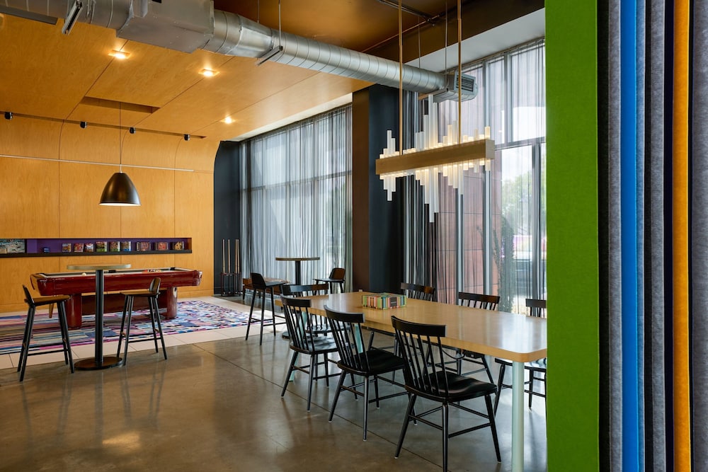 Aloft Charleston Airport & Convention Center - photo 8
