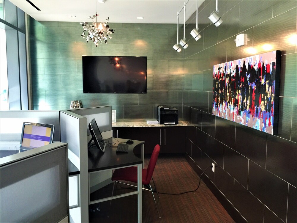 Corporate Suites Downtown In The Heart of LA - photo 48