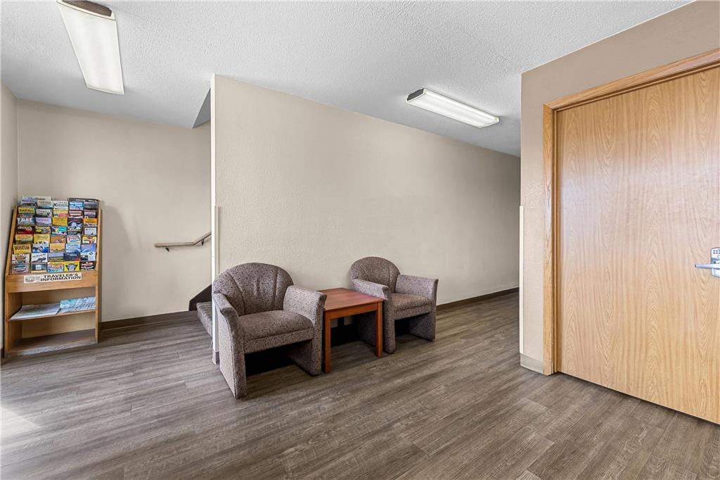 Rodeway Inn Rapid City North - photo 4
