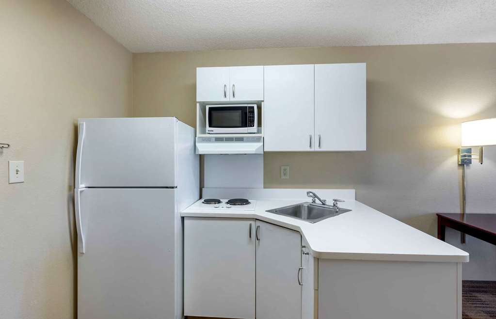 Extended Stay America Suites Dallas Greenville Avenue - photo 23