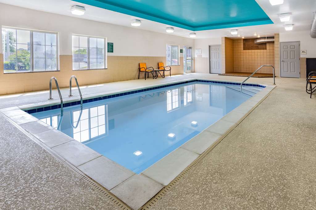 La Quinta Inn & Suites by Wyndham Norfolk - photo 5