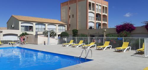 Barcares Plage En Face Au Village Studio Renove 2 4 Couchages Parking Vue Mer Splendide in Le Barcares, France