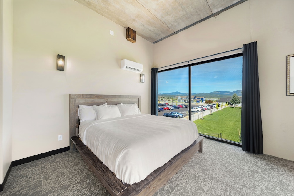 The Suites at Prairie Falls & Event Center - photo 9