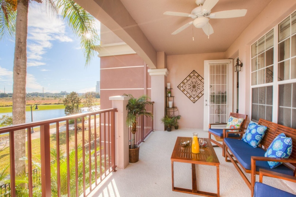 Waterscape Deluxe — 4-Star Luxury Hotel in Orlando, United States