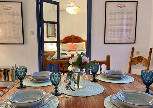 Casa Amigos Sorvilan La Palmera — 4-Star Luxury Hotel in Sorvilan, Spain