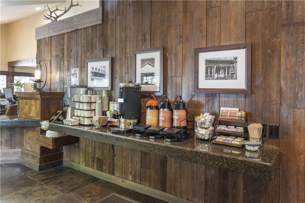 Best Western Plus Truckee Tahoe Hotel - photo 17