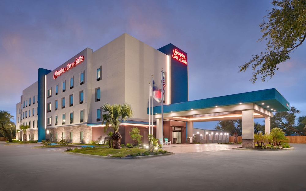 Hampton Inn & Suites Rockport Fulton - photo 2