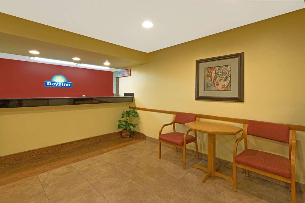 Days Inn by Wyndham Cameron - photo 3