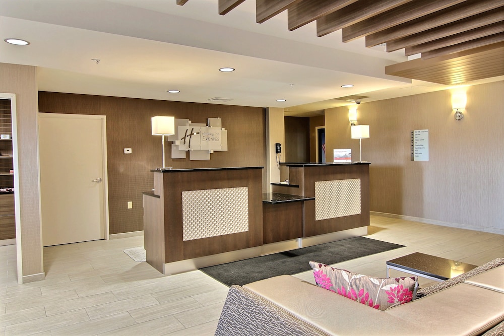 Holiday Inn Express Fargo West Acres by IHG - photo 69