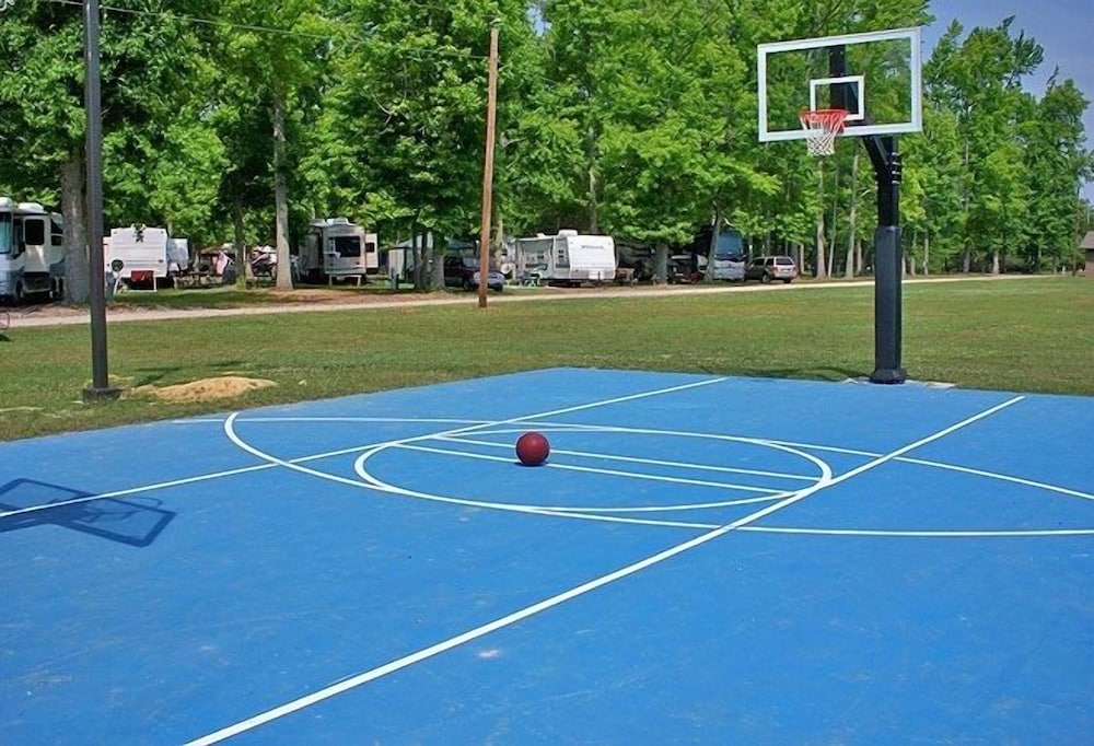 Chesapeake Bay RV Resort Thousand Trails Campground - photo 24