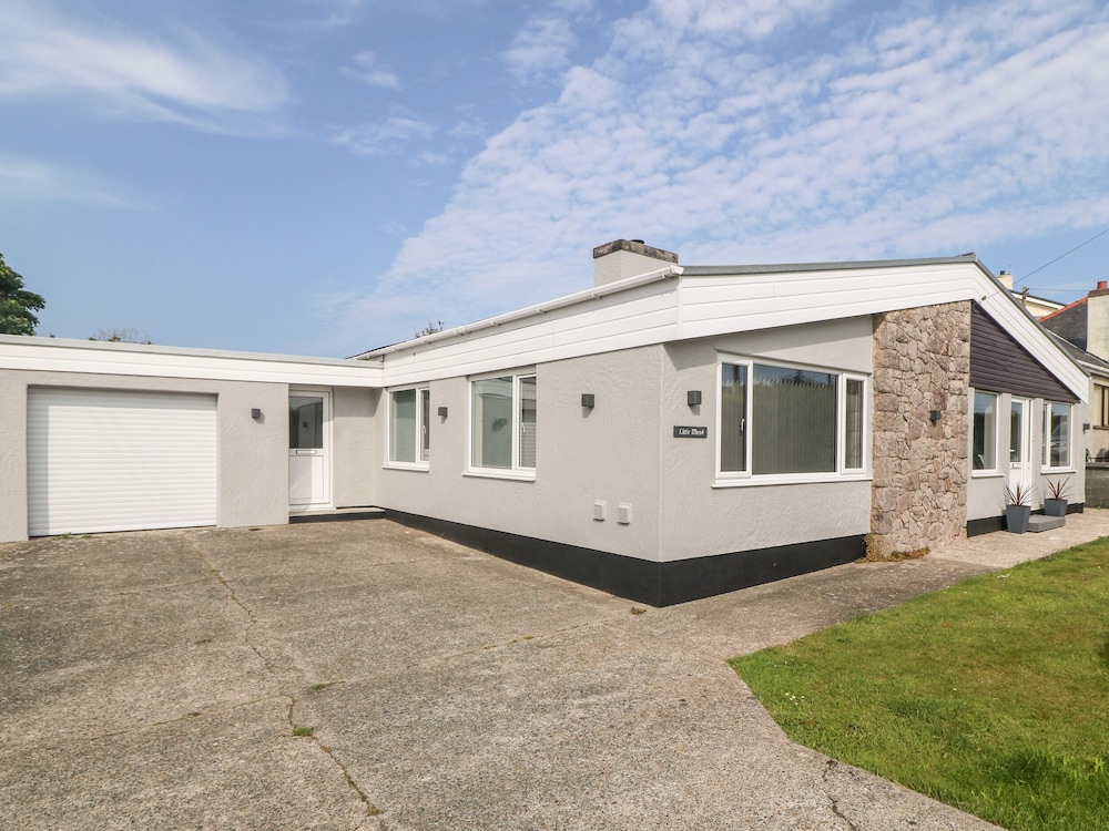 Little Mead - last minute hotel in Holyhead