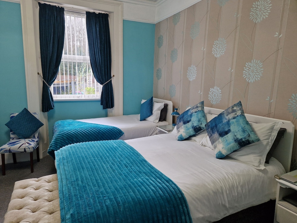 Ambassador Guest House — 4-Star Luxury Hotel in Paignton, United Kingdom