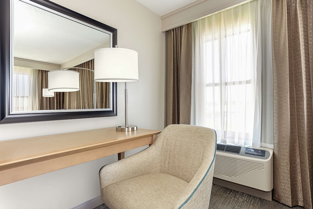Hampton Inn Georgetown Marina - photo 17