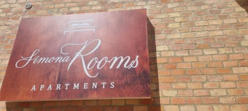 Simona Rooms — hotel in Portocannone