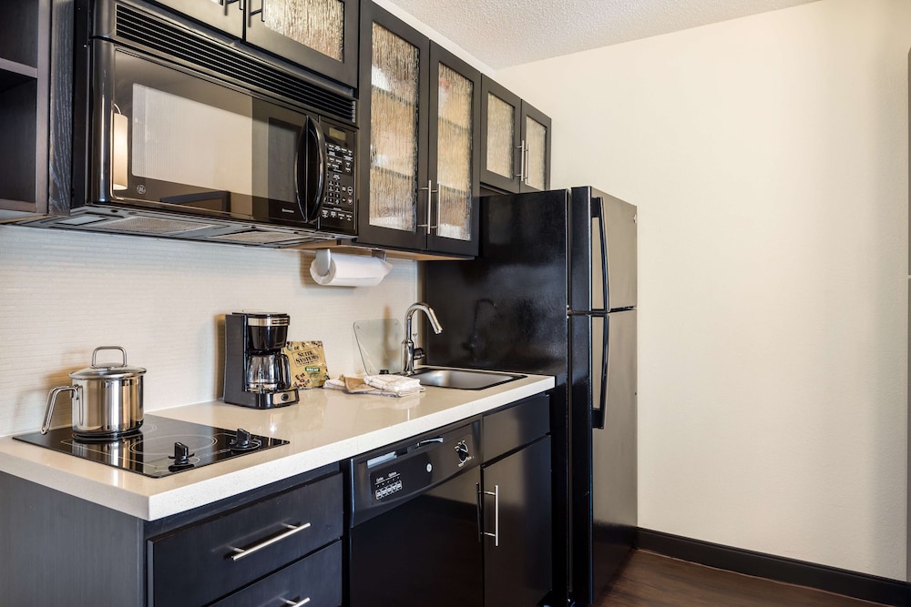 Sonesta Simply Suites Pittsburgh Airport - photo 12