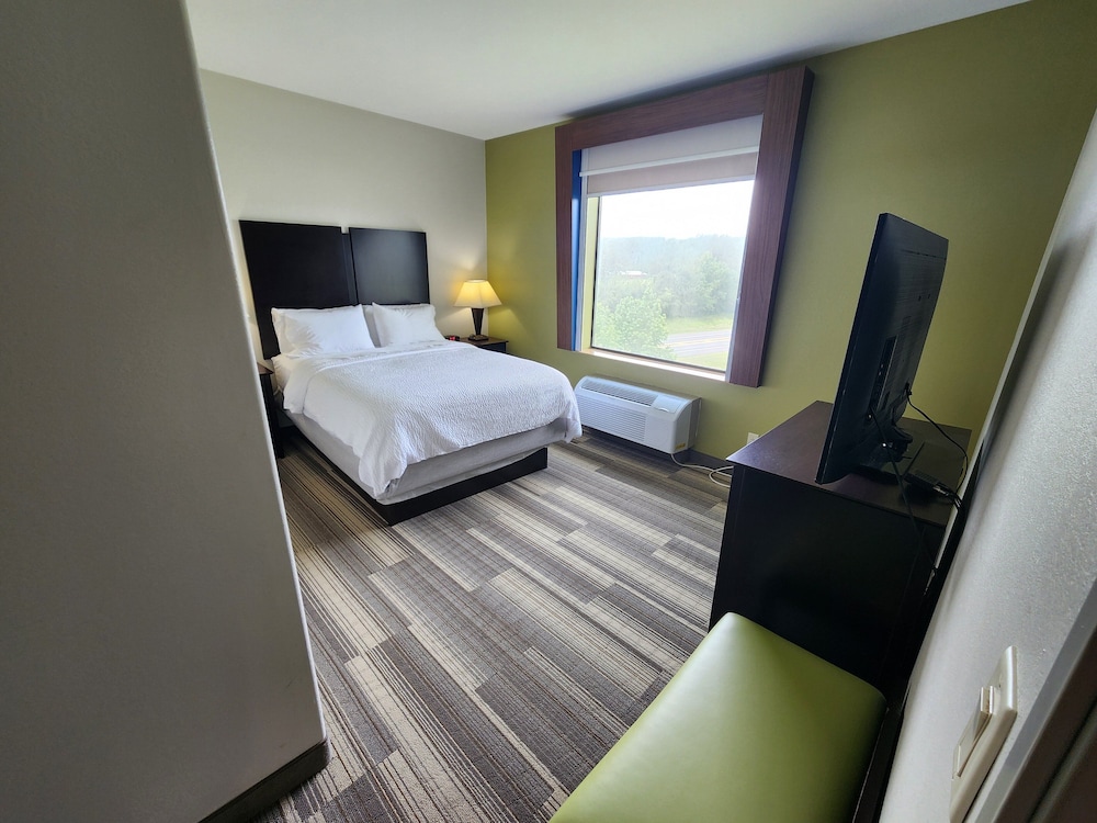 Holiday Inn Express Heber Springs by IHG - photo 10