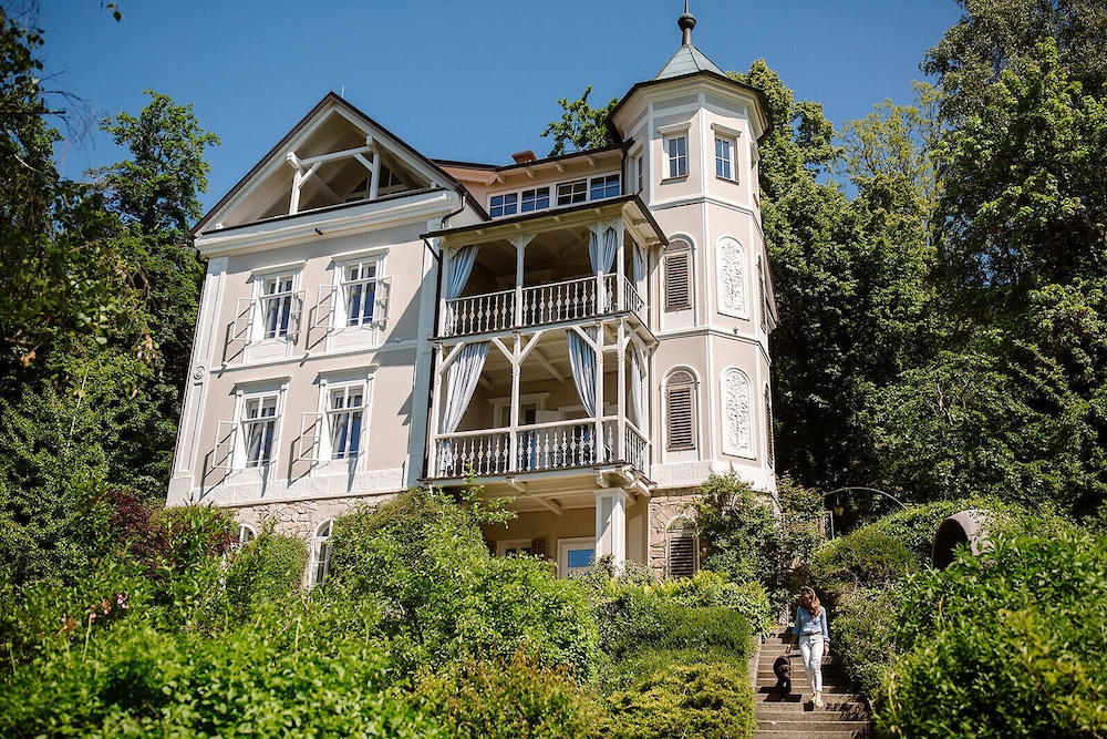 Villa Hygiea Boutiqueapartments am Wörthersee — 4-Star Luxury Hotel in Poertschach Am Woerthersee, Austria