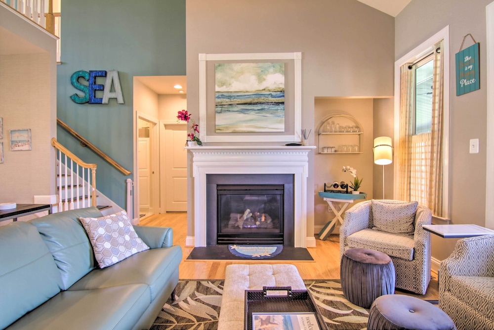 Resort Amenities & Screened Porch: Ocean View Home - photo 18
