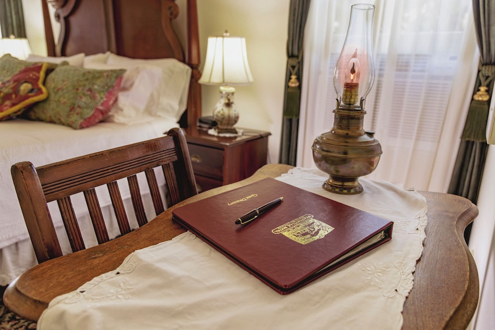 Weaverville Hotel - photo 45