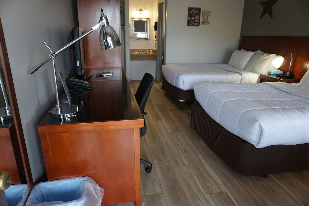 Harvest Drive Family Inn - photo 23