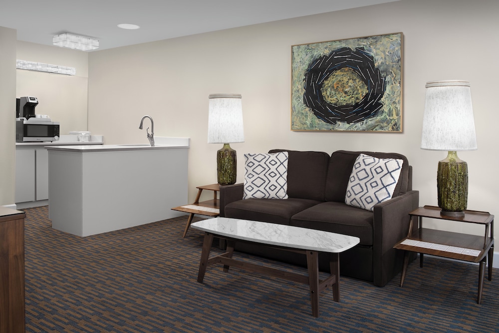 Ashland Hills Hotel & Suites - photo 37
