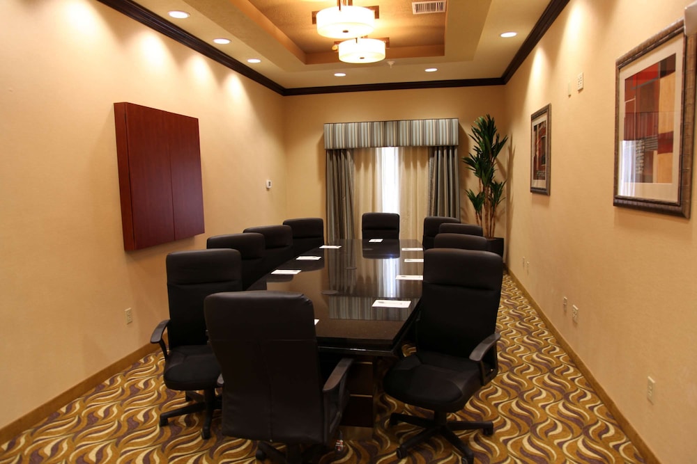 Hampton Inn & Suites Carlsbad - photo 37