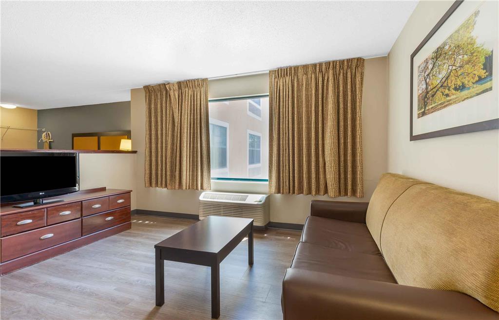 Extended Stay America Suites New York City LaGuardia Airport - photo 37