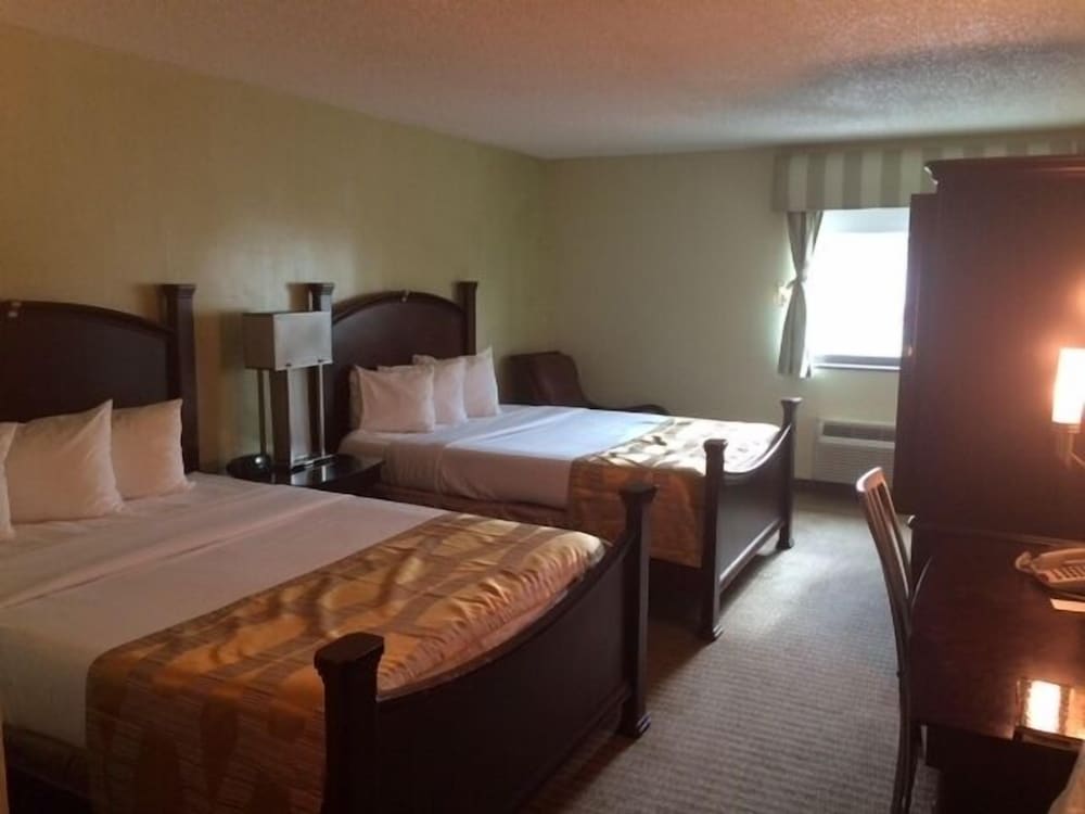 Marvin's Garden Inn - photo 17