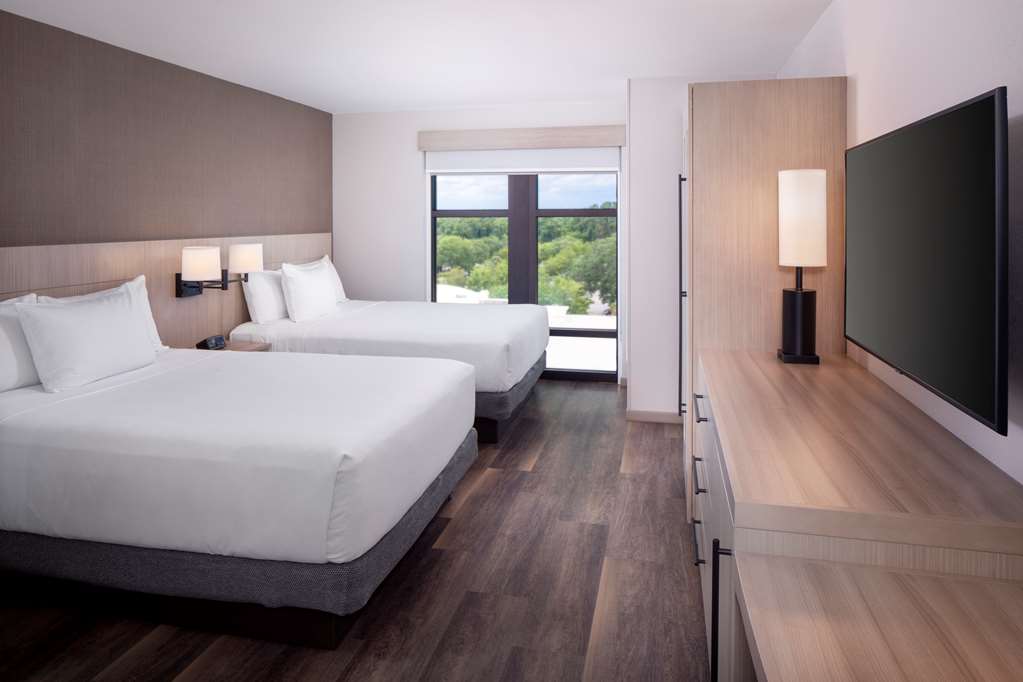 Hyatt Place Mount Pleasant Towne Centre - photo 15