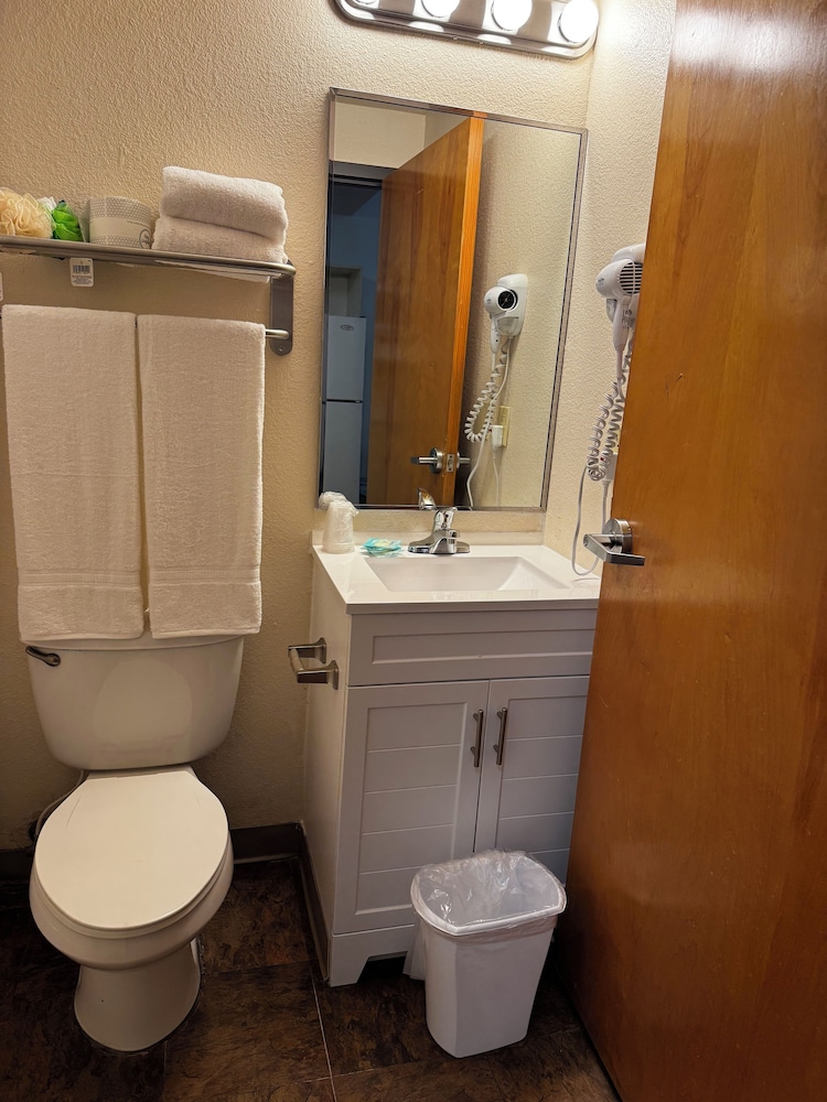 Best Studio Inn - photo 16